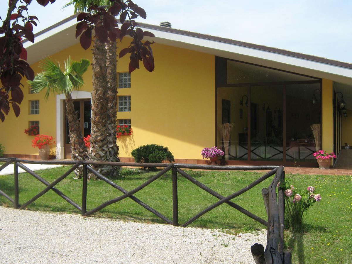 B & B Oasi Rosciano  Exterior photo