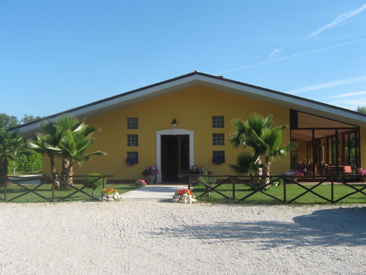B & B Oasi Rosciano  Exterior photo